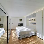 The Stone Pine House - Paraggi 公寓