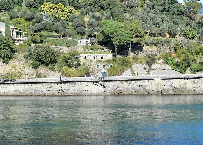 The Stone Pine House - Paraggi *